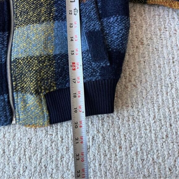 House of Harlow Women's  Plaid Wool Blend Cropped Bomber Jacket - Picture 8 of 9